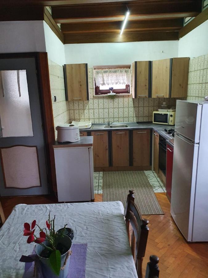 לובראן Villa Niki Rezine מראה חיצוני תמונה