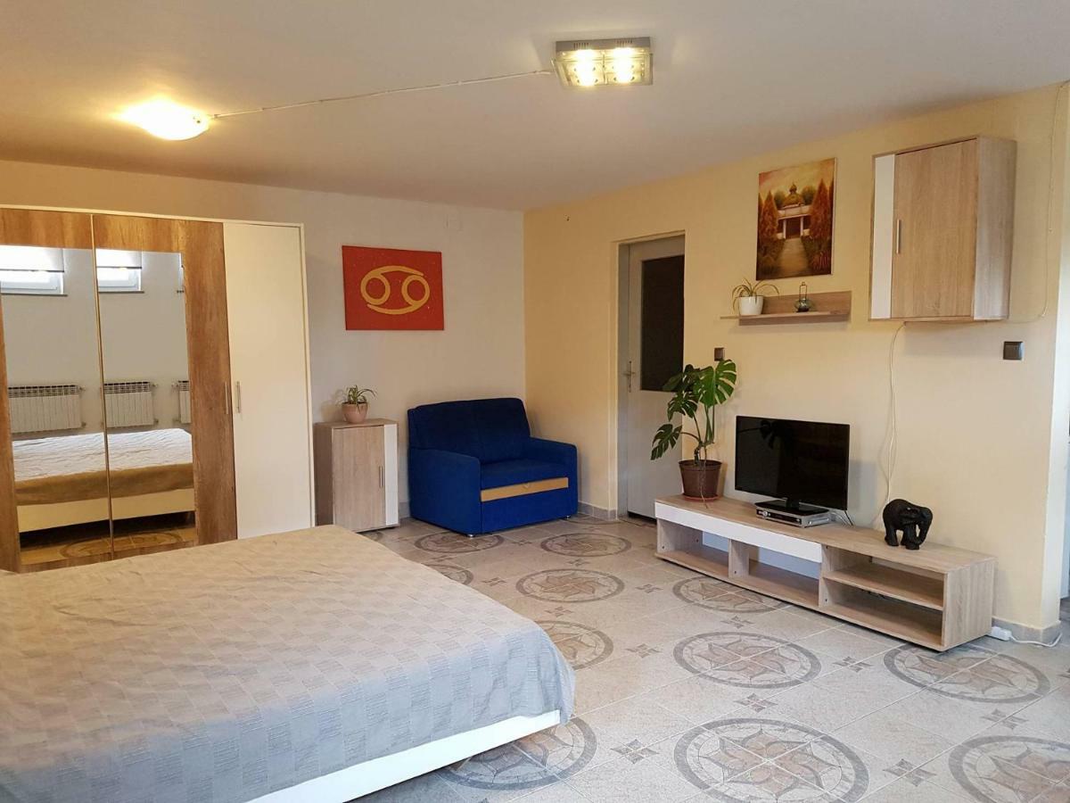 לובראן Villa Niki Rezine מראה חיצוני תמונה